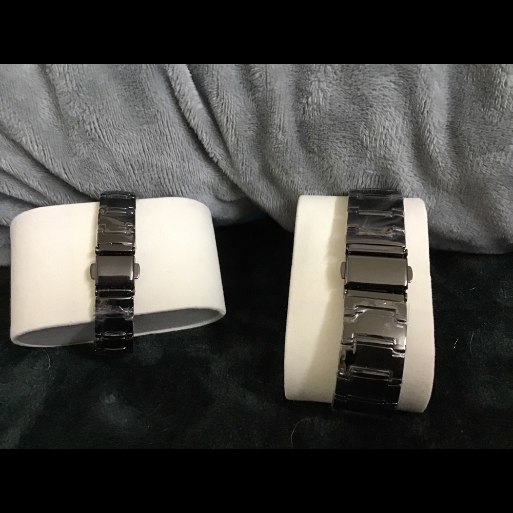 Couples Watch sets - Picture 3 of 3